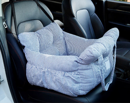 HKM-677907 Waterproof Car Kennel with Non-Slip Design and Removable Features for Pets