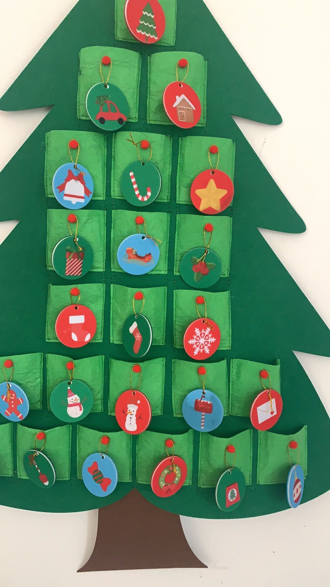 HKM-678483 Festive Felt Christmas Tree Calendar for Seasonal Decorations