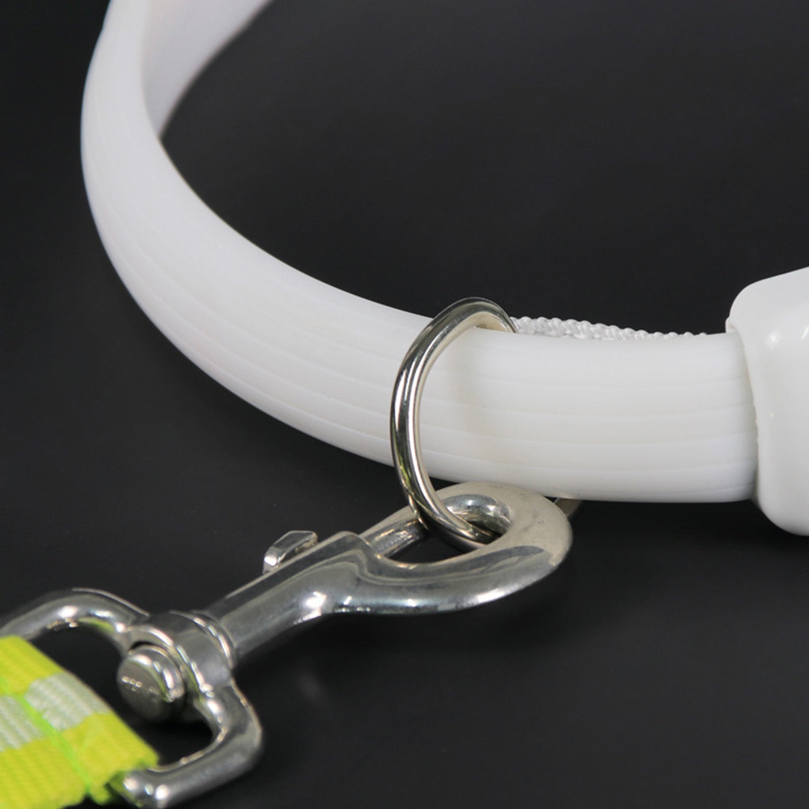 HKM-680019 LED Safety Glow Dog and Cat Collar – Adjustable, USB Rechargeable, Waterproof Night Visibility Accessory