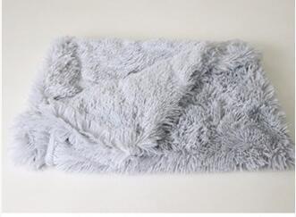 HKM-680531 Cozy Wool and Polyester Pet Blanket for Dogs and Cats - Soft, Durable, Multi-Season Use