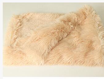 HKM-680531 Cozy Wool and Polyester Pet Blanket for Dogs and Cats - Soft, Durable, Multi-Season Use