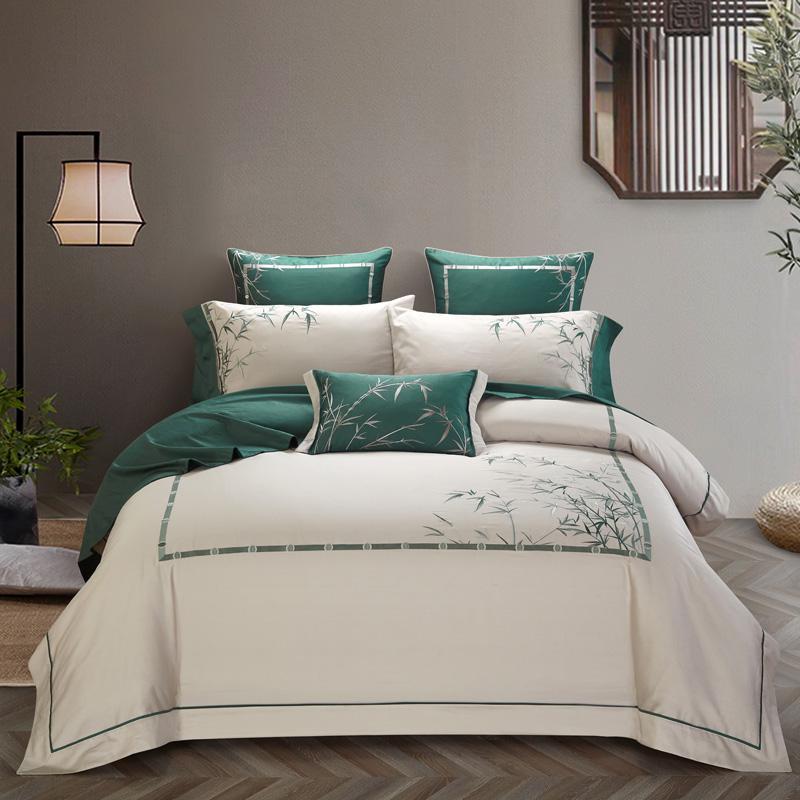 HKM-682323 Elegant Cotton Embroidery Bedding Set for 1.5m/2.0m Beds - 4-Piece Collection with Quilt, Sheet, and Pillowcases
