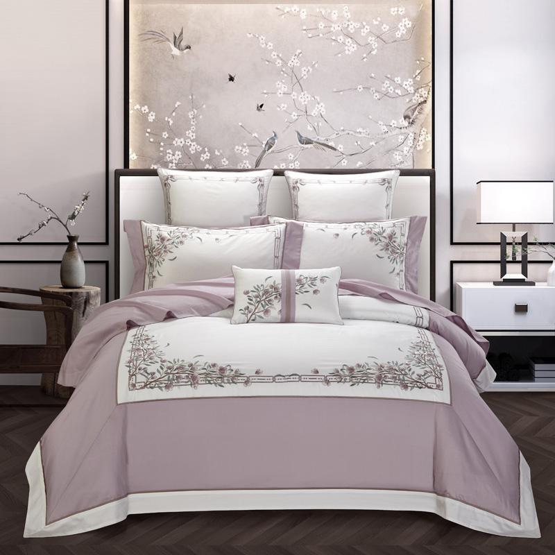 HKM-682323 Elegant Cotton Embroidery Bedding Set for 1.5m/2.0m Beds - 4-Piece Collection with Quilt, Sheet, and Pillowcases