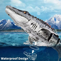 HKM-682899 Waterproof Remote Control Canglong Boat with Water Spray Feature for Outdoor Fun, Ages 5 and Up