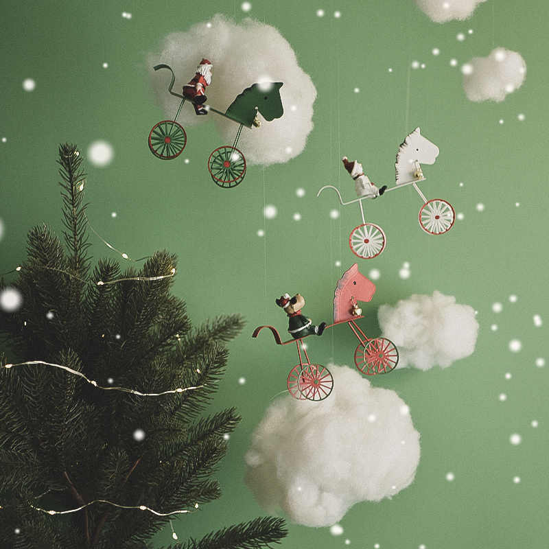 HKM-685587 Charming Iron Reindeer and Snowman Ornaments - Perfect for Christmas Decor