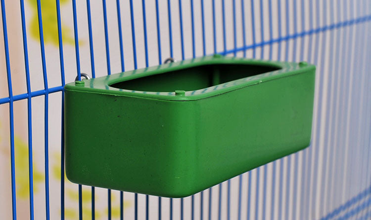HKM-688019 Splash-Proof Hanging Bird Food Container - Durable Plastic, Compact Size