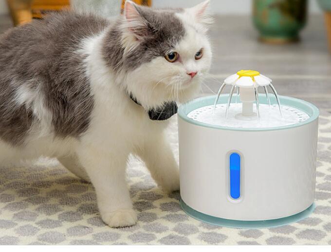 HKM-695699 Automatic Pet Water Fountain for Small and Medium Dogs and Cats - 1.6L Capacity with Activated Carbon Filter and Low Noise Pump