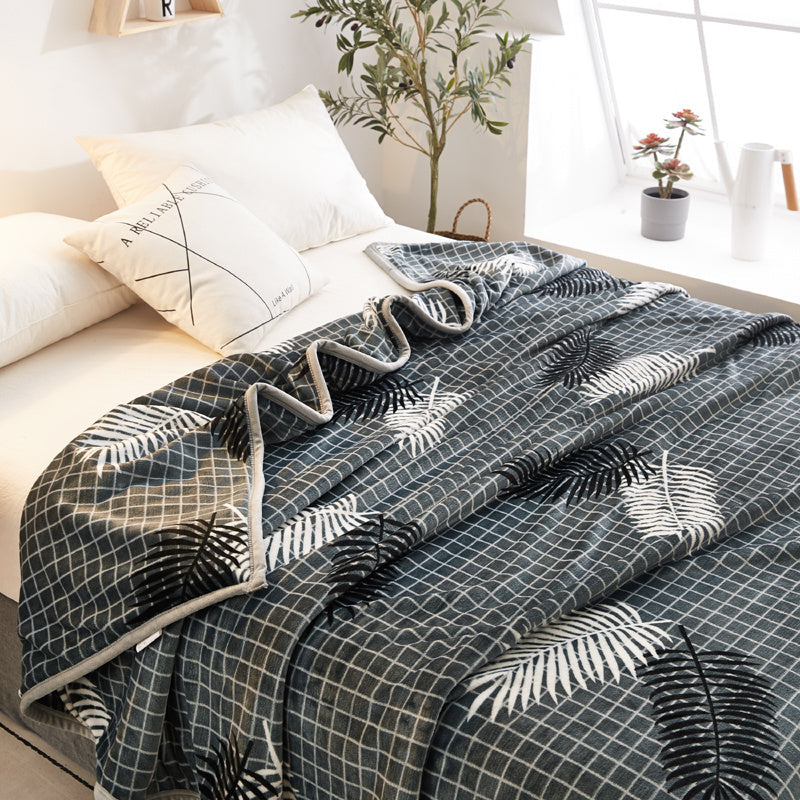 HKM-695827 Thick Coral Fleece Single Blanket - Fashionable and Simple Design in Vibrant Colors