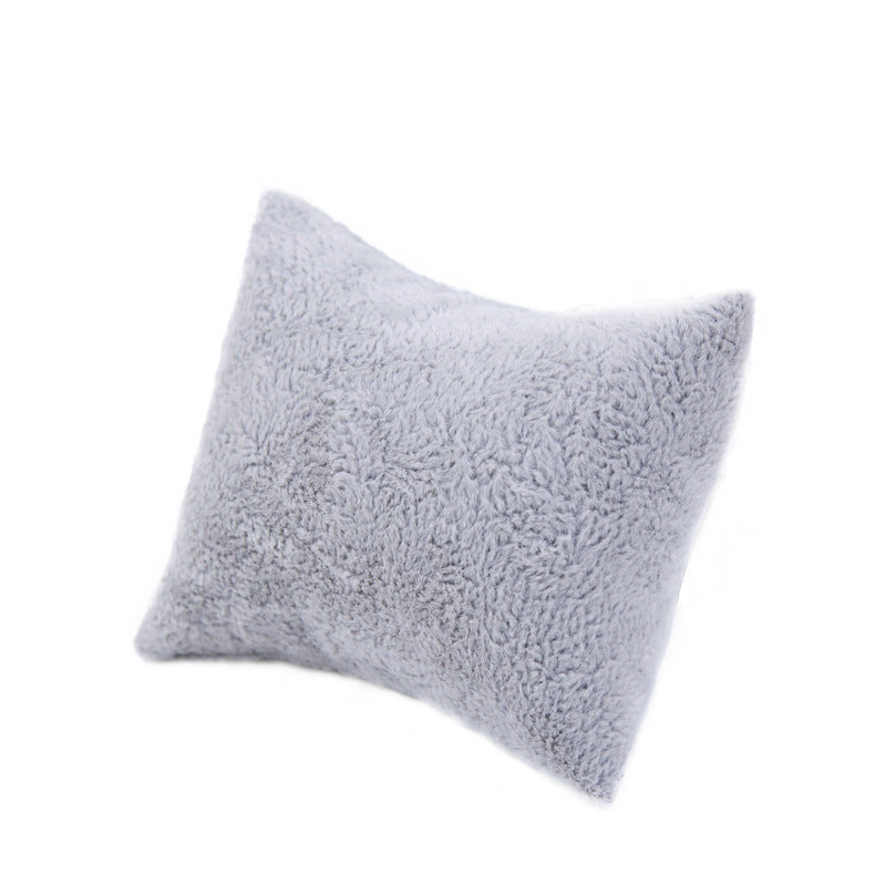 KTX-696659 Elegant Velvet Silk Watch Display Pillow - 7 x 8 Inches Vertical Size Versatile Flannel Sponge Watch Display Pillow - 4.3 x 3.2 x 7 cm