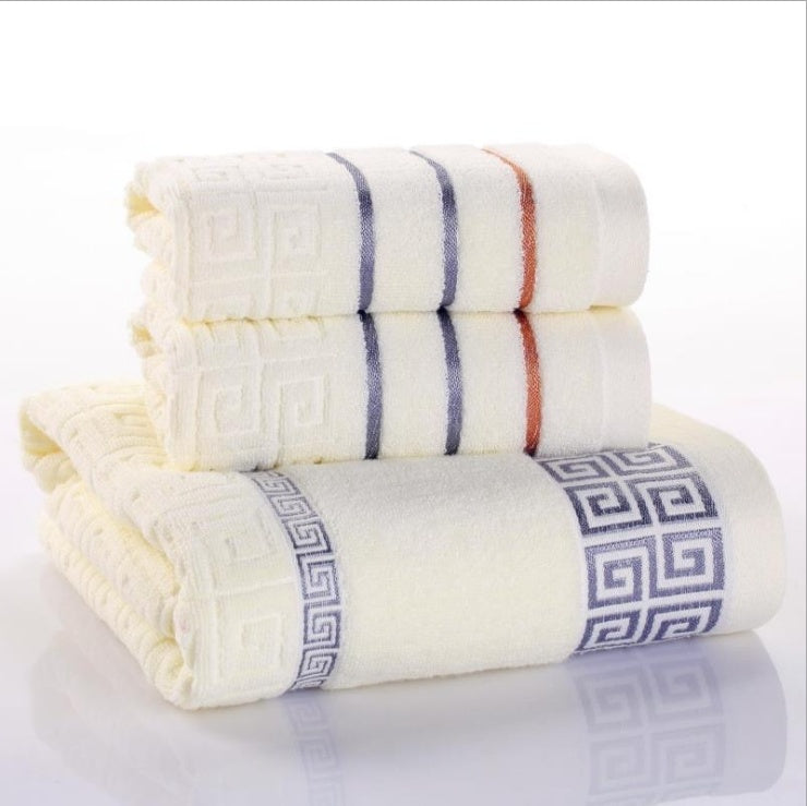 HKM-704467 Three-Piece Cotton Towel Set with One Bath Towel and Two Hand Towels