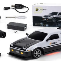 HKM-704851 1:16 Electric 4WD Drift Car RC Toy with Replaceable Tires and Modular Battery for Indoor-Outdoor Racing