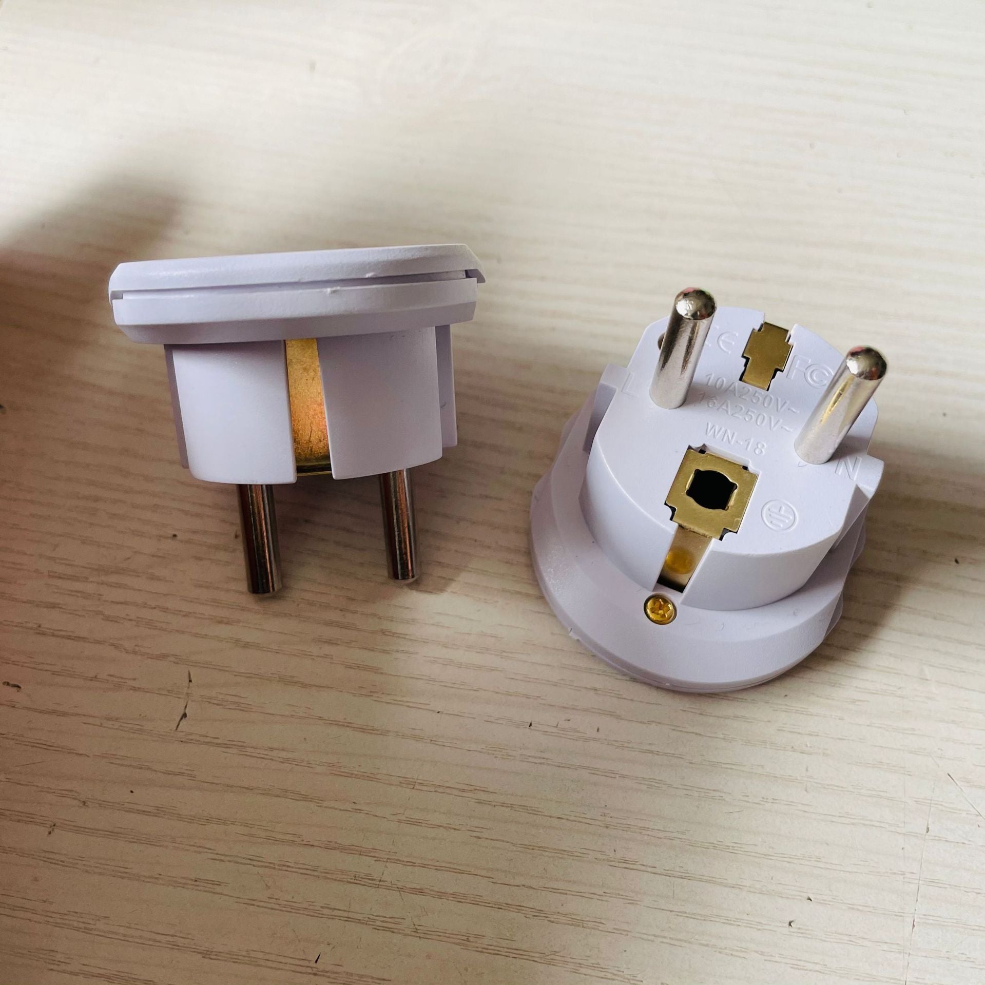 HKM-705235 High Current German Standard Conversion Plug for Korean, French, and European Sockets - 16A 250V Pure Copper Adapter