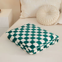 HKM-708499 Checkered Flannel Blanket - Thick Polyester Fiber for All Seasons (100x150cm)
