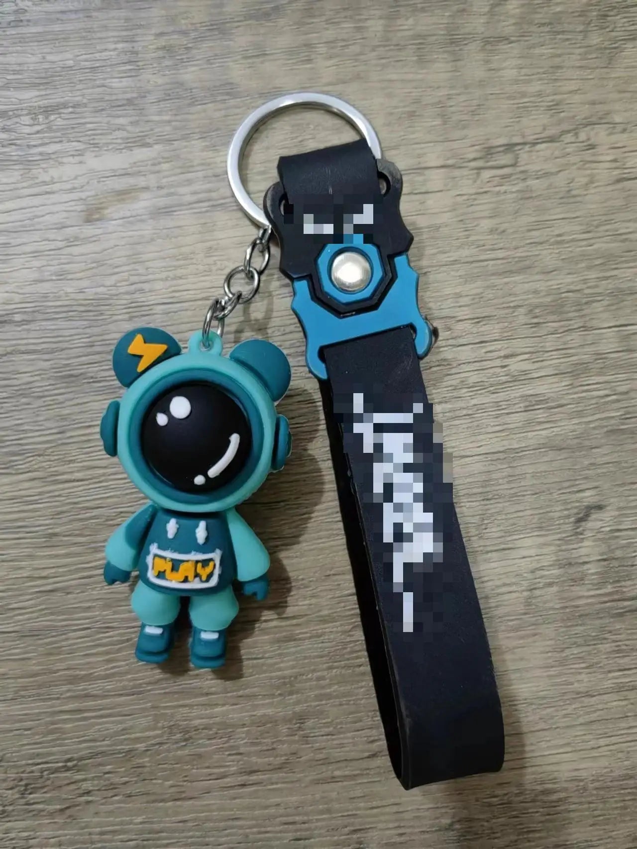 HKM-710483 3D Cartoon Bear Keychain in Silicone for Men and Women, Fashionable Key Pendant for Bags and Cars