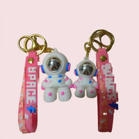 HKM-710483 3D Cartoon Bear Keychain in Silicone for Men and Women, Fashionable Key Pendant for Bags and Cars