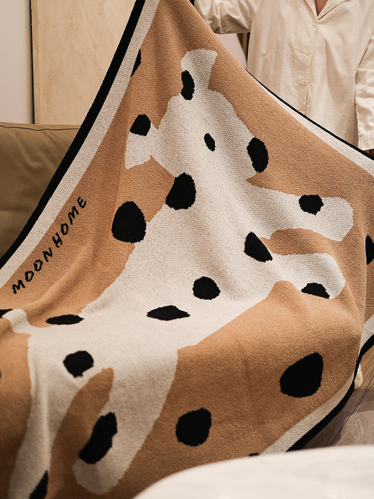 HKM-714899 Half Fleece Blanket for Comfort and Warmth, Geometric Design, 160x105cm, Ideal for Living Room
