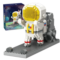 HKM-721427 DIY 2-in-1 Astronaut Pen Holder Building Blocks Set - Space Theme Educational Toy for Ages 8+