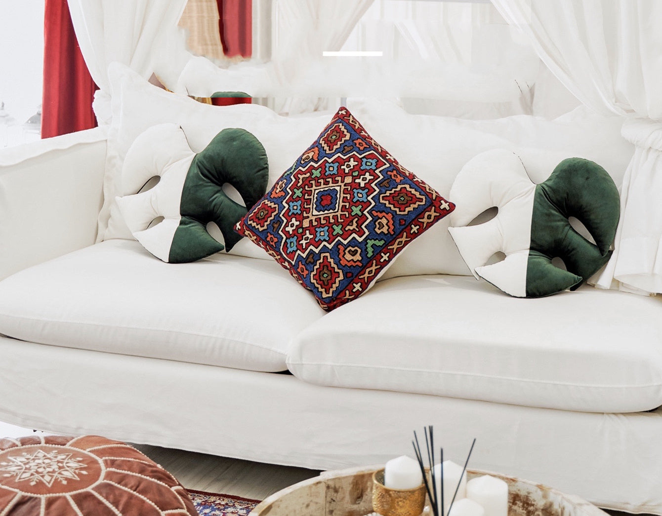 HKM-722067 White Brocade Monstera Lumbar Pillow - Modern Alien Shape Cushion with PP Cotton Filling, 35x38 cm