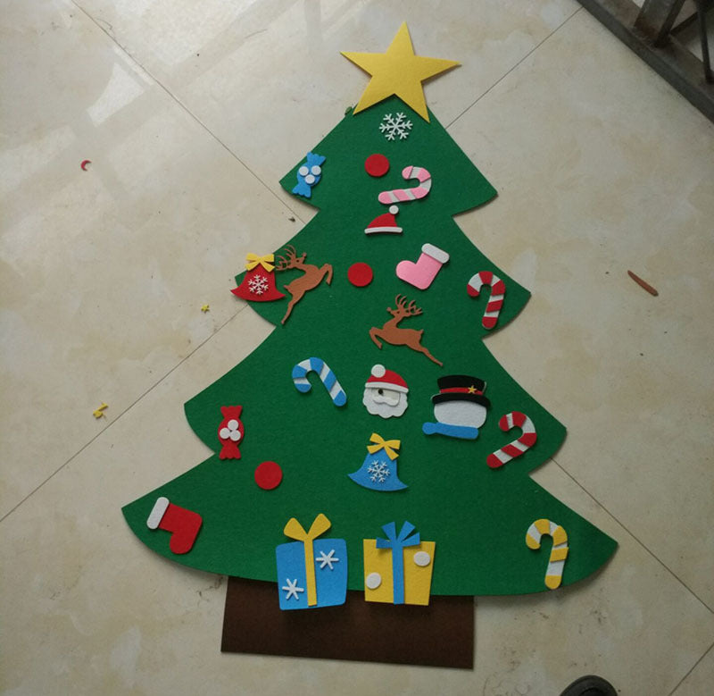 HKM-722451 DIY Felt Christmas Tree with 32 Decorations for Toddlers, Holiday Wall Hanging Ornament Set