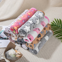 HKM-737939 Cozy Thermal Coral Fleece Pet Blanket with Paw Print Design for Dogs and Cats