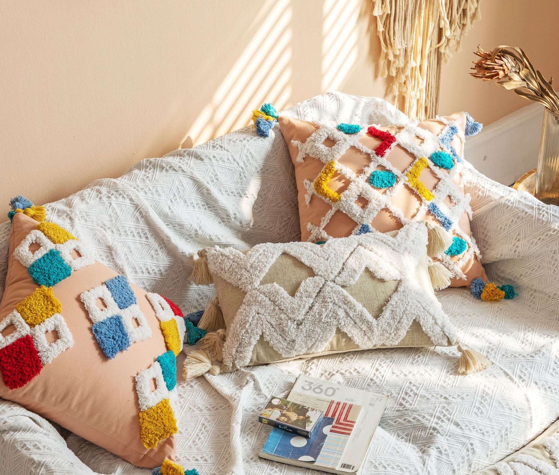HKM-739923 National Style Tufted Cotton Canvas Pillowcase with Floral Pattern