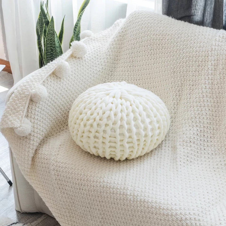 HKM-751443 Round Handmade Thick Wool Woven Pillow - Cozy 40x40cm Futon Cushion