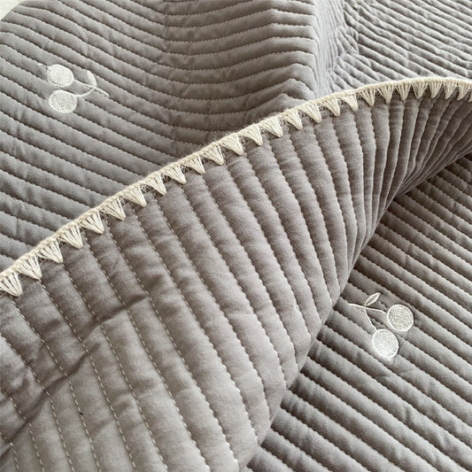 HKM-756755 Cotton Quilted Three-Piece Bed Cover Set with Matching Pillowcases