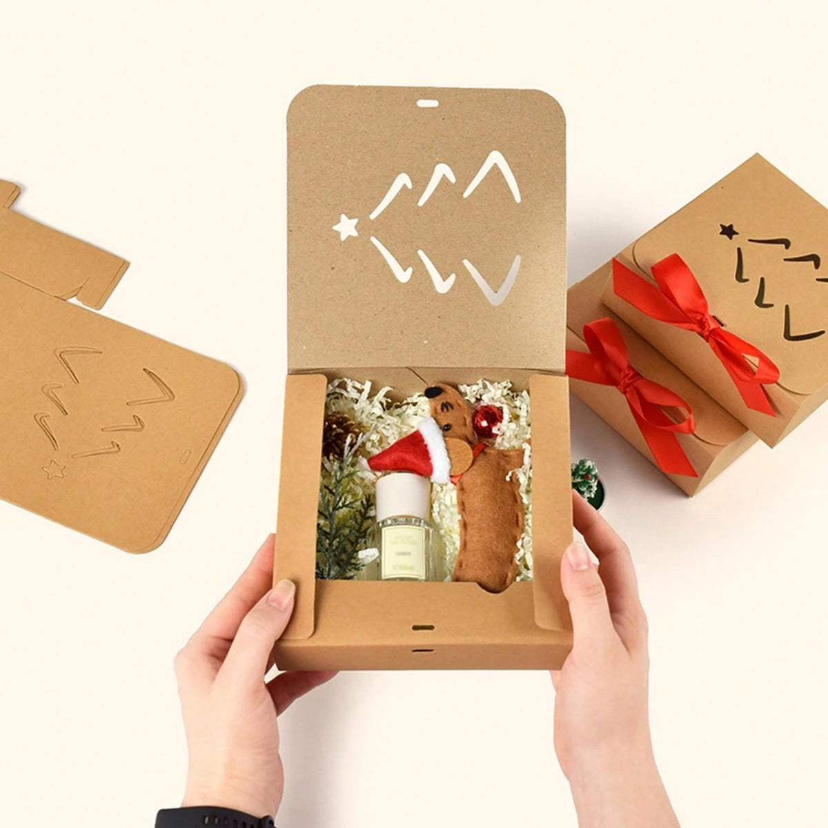 HKM-758035 10-Pack Kraft Paper Christmas Gift Boxes with Lids and Ribbon – Perfect for Holiday Party Favors