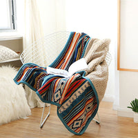 HKM-761683 Coral Fleece Quilt Blanket in Geometric Pattern, Thickened Polyester Fiber, 127cm x 152cm