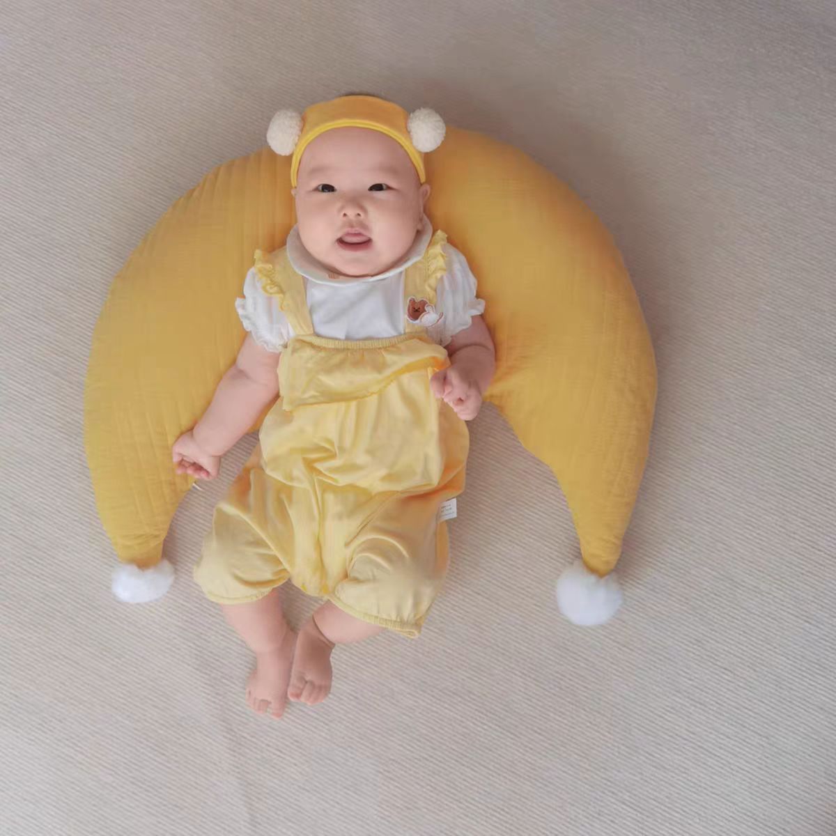 HKM-762643 Cotton Fur Ball Moon Pillow Cushion for Babies, Removable & Washable, 60x25x10CM