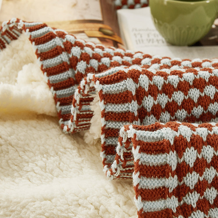 HKM-763987 Thick Wool Blanket with Geometric Patterns in Two-Color Jacquard Designs