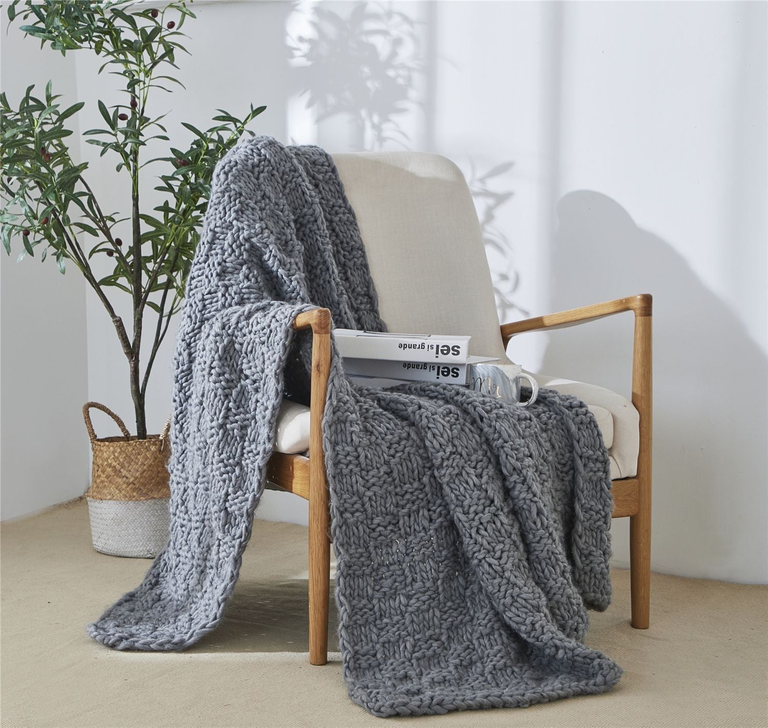 HKM-765651 Modern Grey Iceland Wool Knitted Blanket – 130x160CM for Spring and Autumn