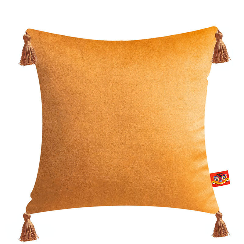 HKM-769811 Living Room Sofa Set with Decorative Tiger Embroidery Cushions and Pillows