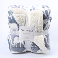HKM-772499 Double-Thickened Polyester Blanket with Imitation Lambskin Design and Floral Pattern