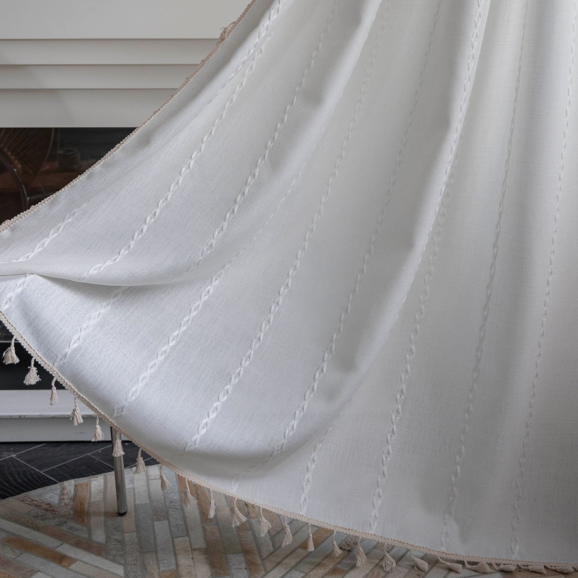 KTX-776723 Black and White Jacquard Pocket Curtain Set with Multi-line Rod Options