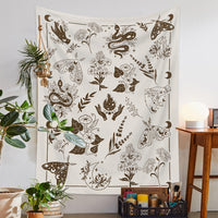HKM-777875 European Retro Mushroom Plant Tapestry - Plush Fabric Wall Hanging Decoration in Various Sizes