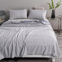 HKM-781779 Cooling Summer Quilt Made of Soft Silk-Blend Polyester, Available in Multiple Sizes