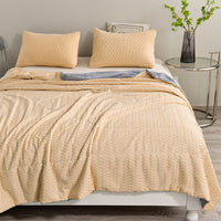 HKM-781779 Cooling Summer Quilt Made of Soft Silk-Blend Polyester, Available in Multiple Sizes