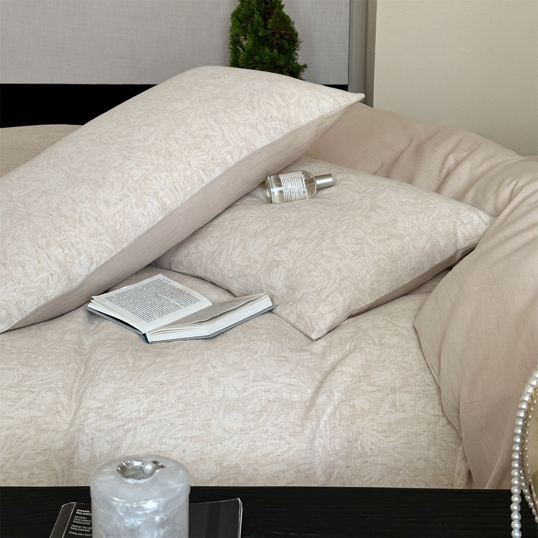 HKM-786067 Geometric Cotton and Linen Jacquard Herringbone Four-Piece Bed Sheet Set with Floral Design