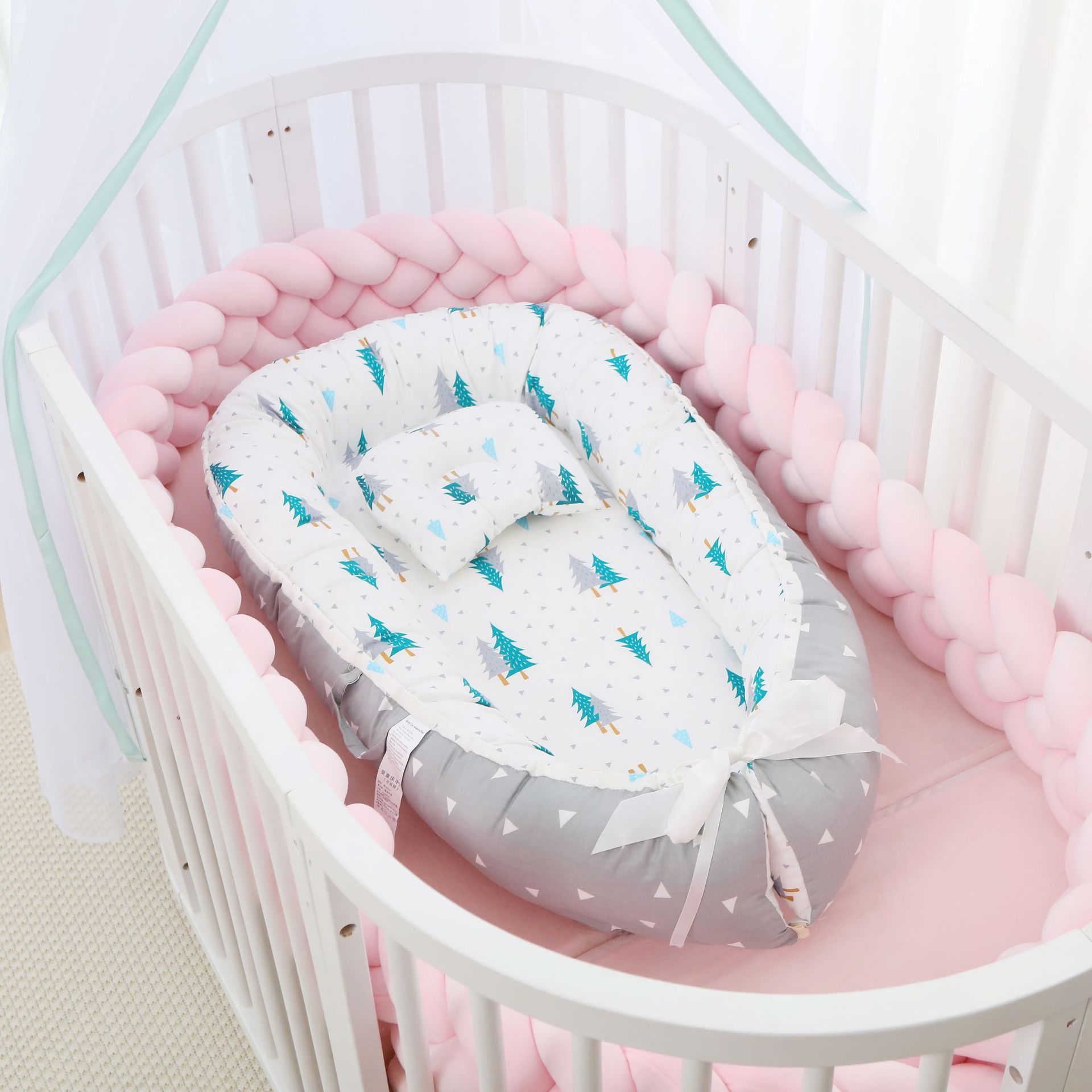 HKM-786387 Foldable Portable Bionic Baby Bed with Removable Cotton, Anti-Pressure Comfort