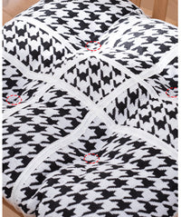 HKM-797651 Houndstooth Pattern Student Dormitory Seat Cushion with Straps - Autumn & Winter Comfort