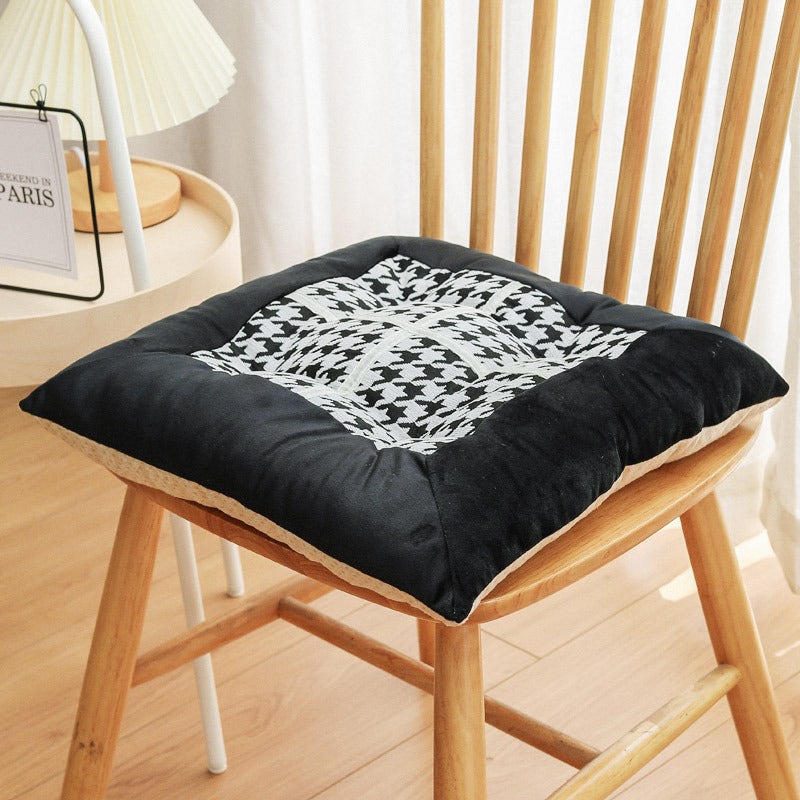 HKM-797651 Houndstooth Pattern Student Dormitory Seat Cushion with Straps - Autumn & Winter Comfort