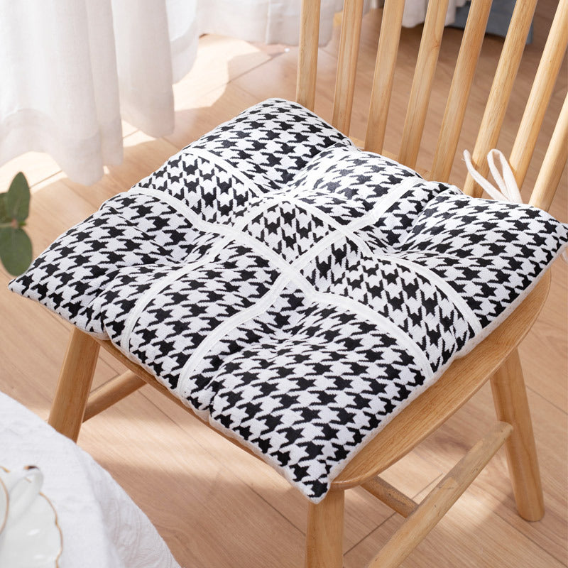 HKM-797651 Houndstooth Pattern Student Dormitory Seat Cushion with Straps - Autumn & Winter Comfort