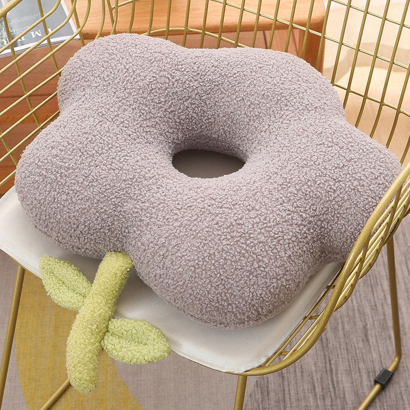 HKM-797907 Flower-Shaped Plush Lumbar Support Cushion in White, Red, Yellow, and Grey