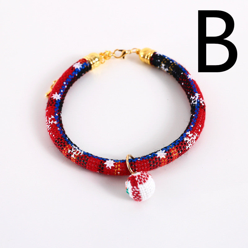 HKM-798611 Adjustable Pet Collar with Christmas Gloves and Bell Pendant