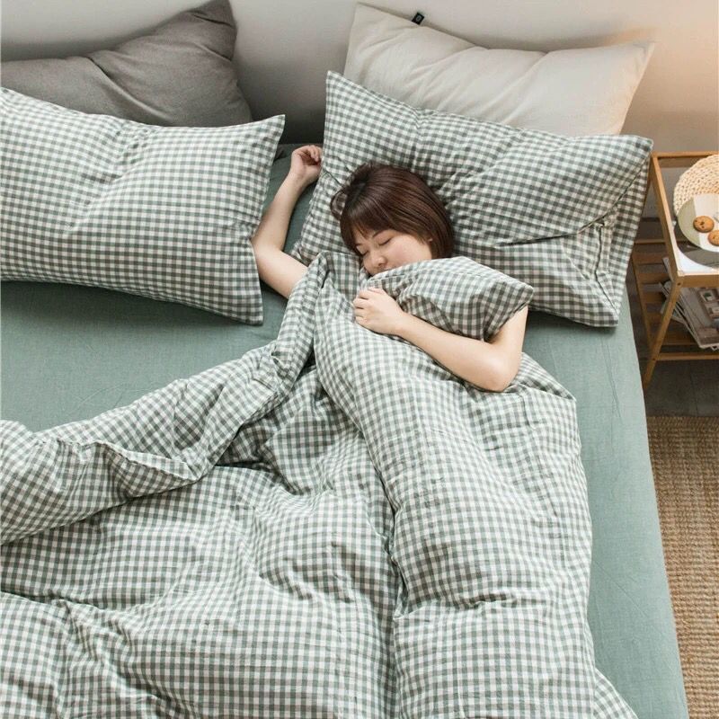 HKM-799059 Checkered Polyester Fiber Bedding Set, Includes Duvet Cover and Sheet, Four-Piece Collection