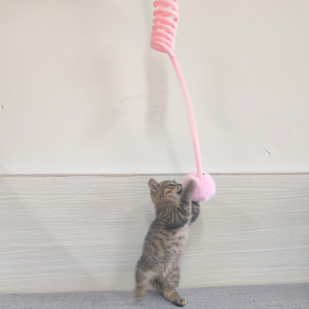 HKM-804691 Interactive Plush Spring Rabbit Hair Ball Cat Toy for Active Play and Exercise