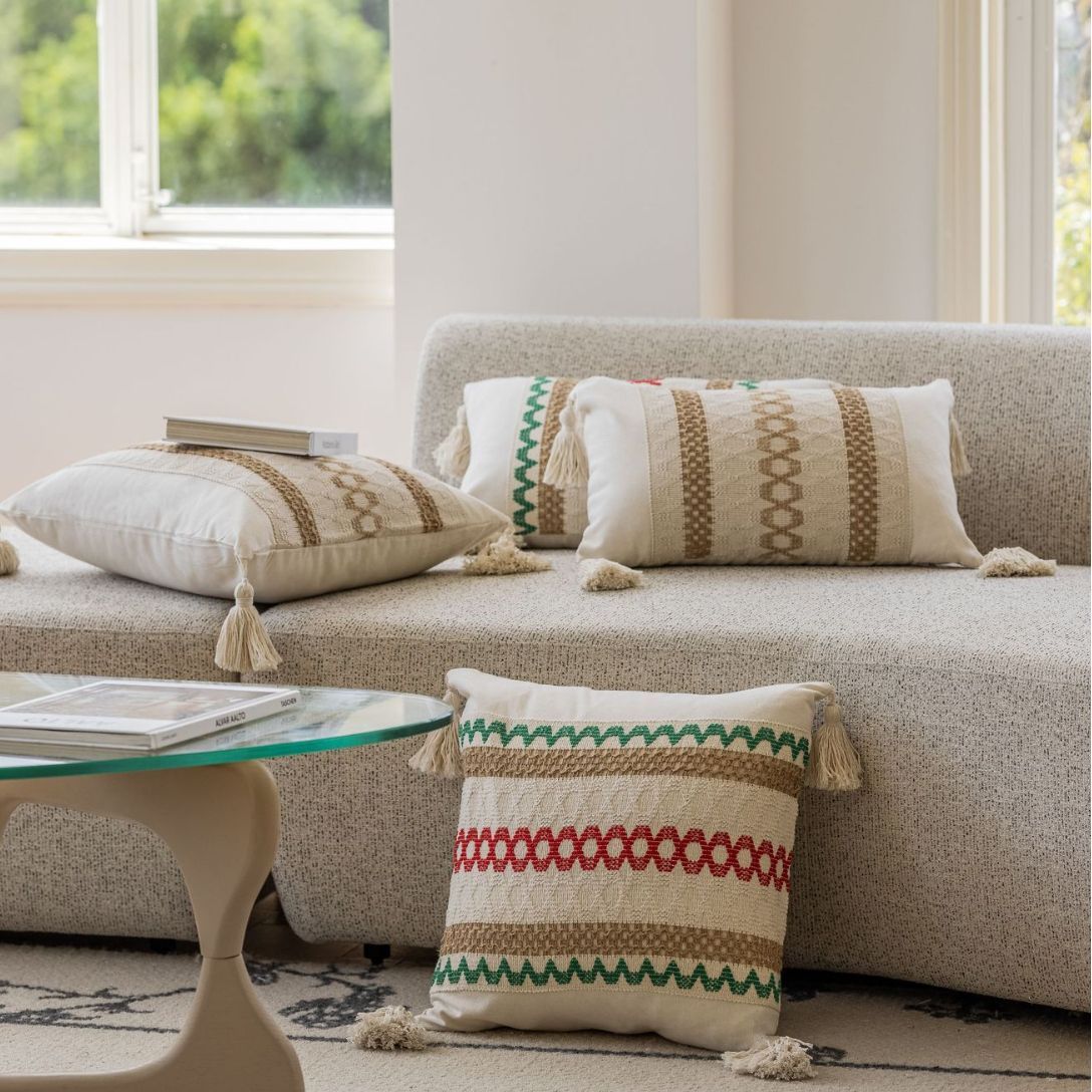 HKM-806867 Jacquard Cushion Cover with Tassels - 45x45cm & 30x50cm Sizes Available