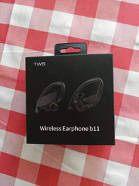 HKM-807699 B11 TWS Bluetooth Headset with Noise Reduction and Wireless Charging - Black