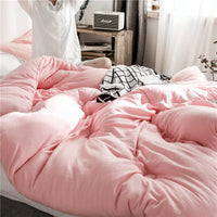 HKM-807955 Thick Polyester Fiber Quilt for Single and Double Beds - All-Season Soft and Comfortable Bedding